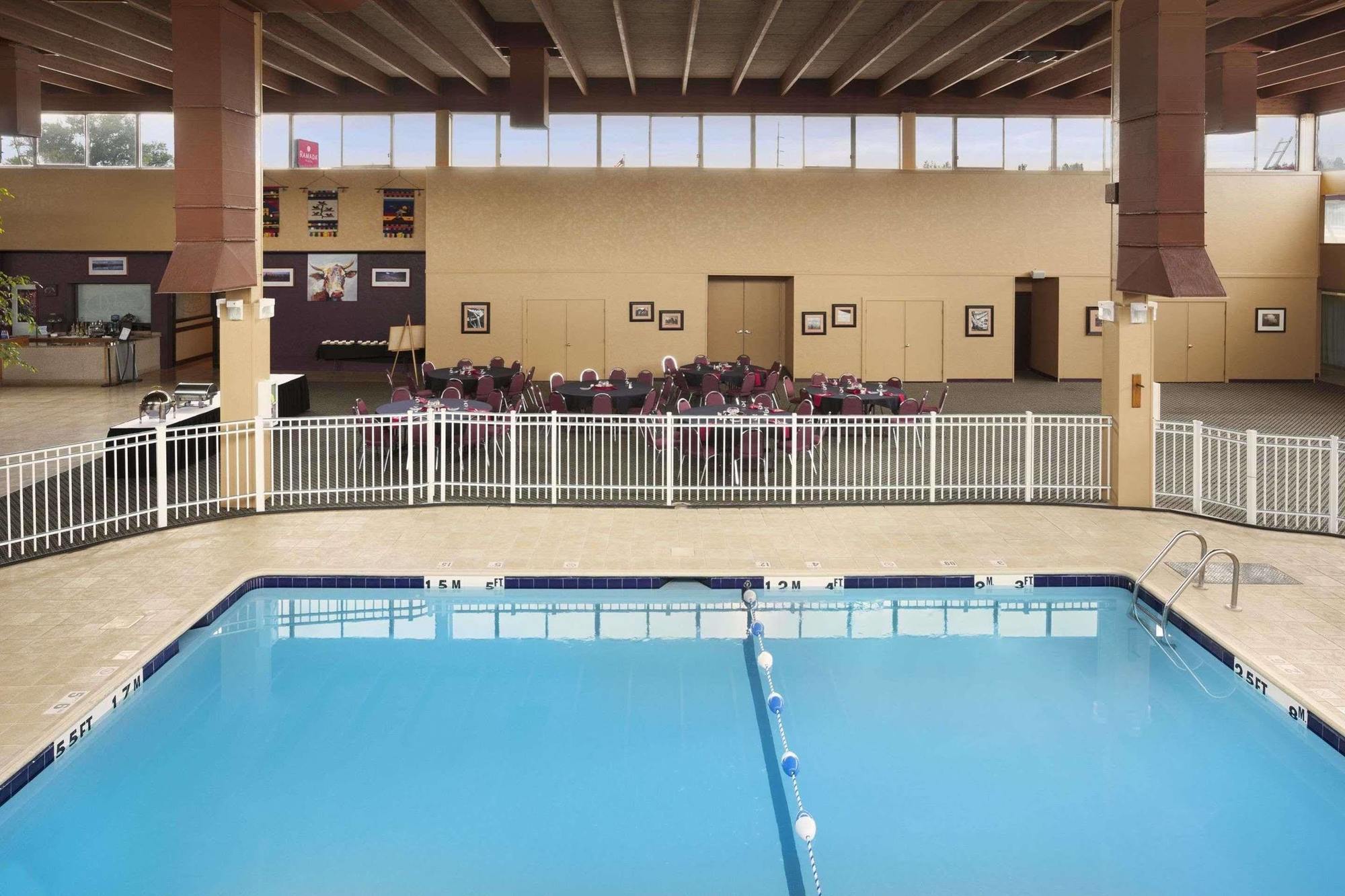 Econo Lodge Casper Εξωτερικό φωτογραφία